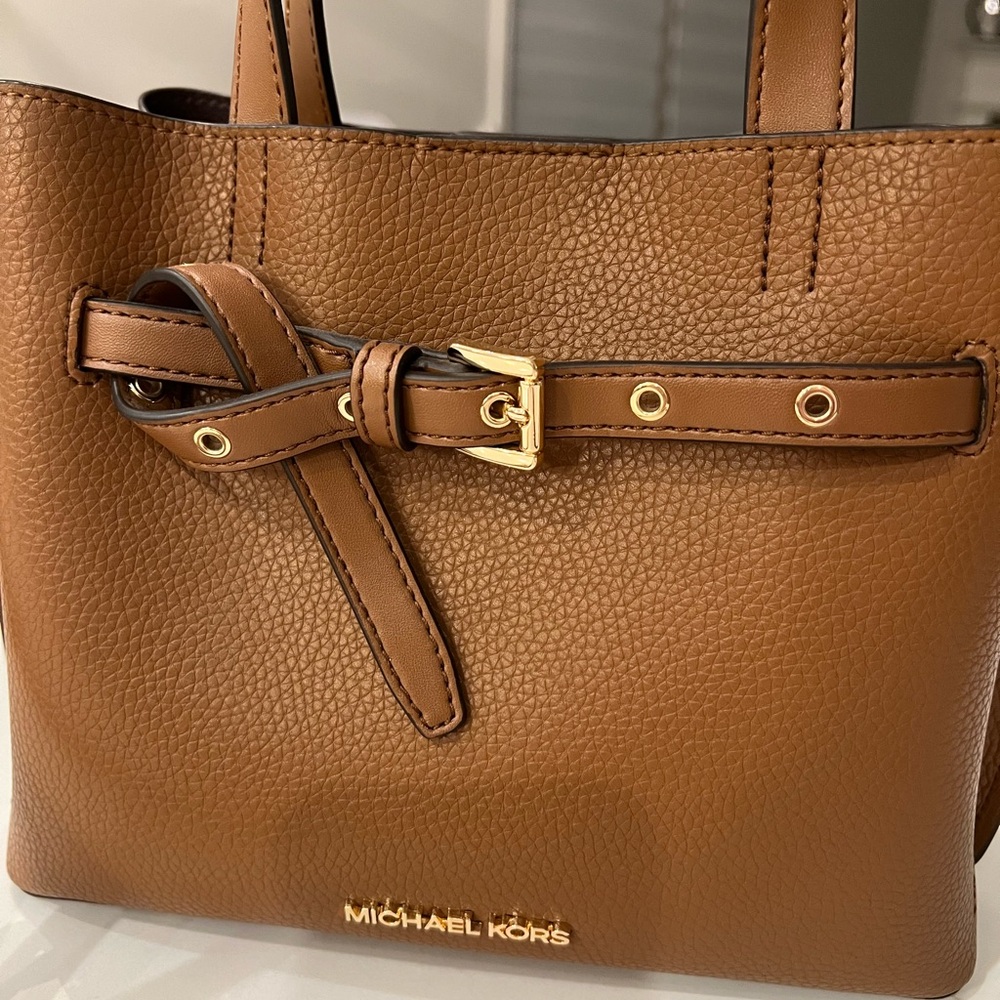 Michael Kors Emilia Small Hand bag like new Brown Leather